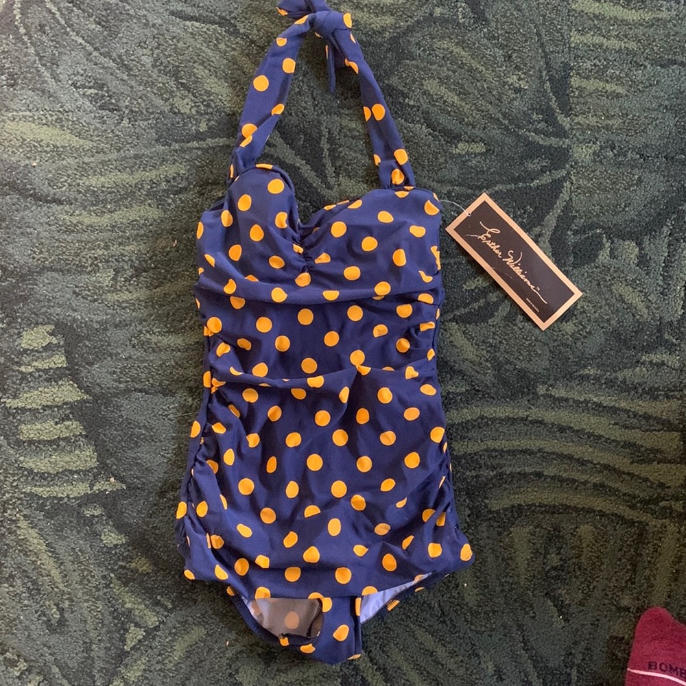 Swimsuit with tags. Vintage cut.